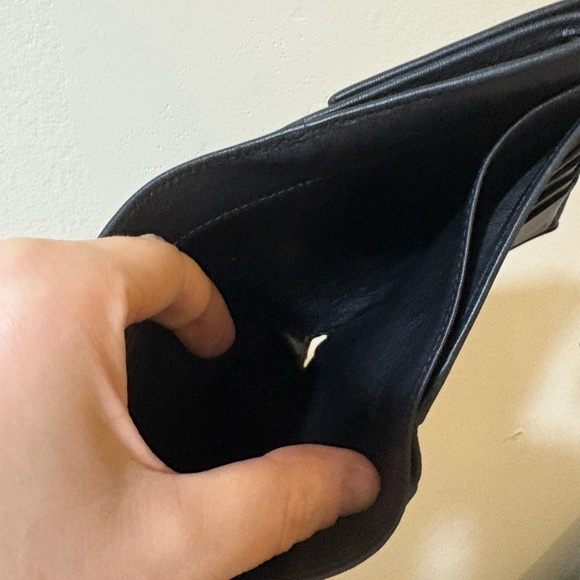 Gucci Dark Leather Wallet with Silver Clasp - Picture 6 of 8